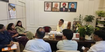 Dev Bhoomi Samiksha हल्द्वानी: 7 नवम्बर को राज्य स्तरीय कार्यक्रम की तैयारियों की समीक्षा करते मंत्री गणेश जोशी -