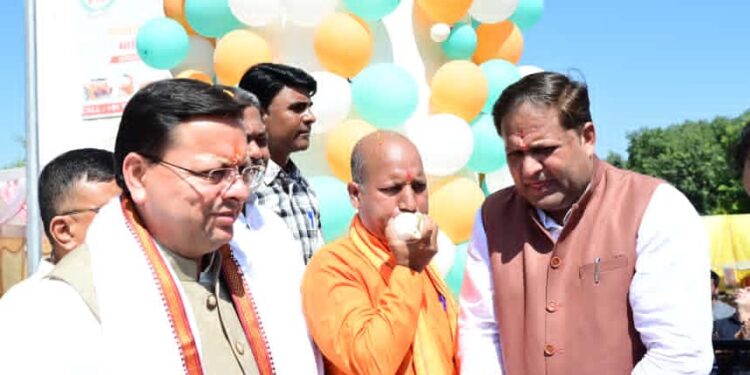 Dev Bhoomi Samiksha मुख्यमंत्री ने खटीमा में किया 215 ऊँचे तिरंगे का लोकार्पण -