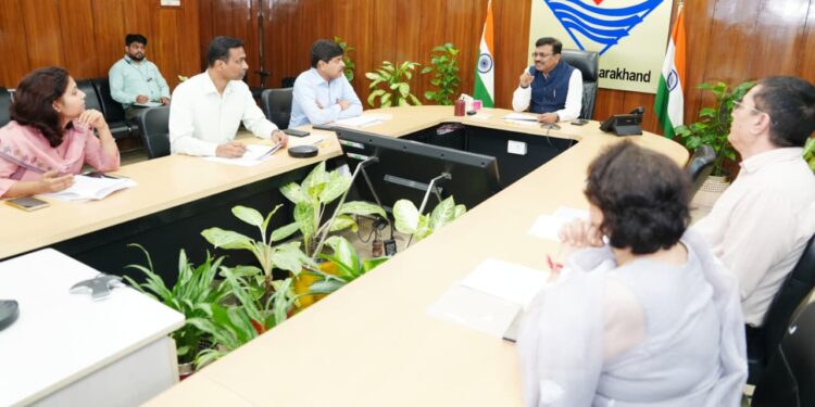 Dev Bhoomi Samiksha उत्तराखण्ङ : पीएमश्री योजना की तर्ज पर बनेगी स्कूलों के लिए योजनाः मुख्य सचिव -