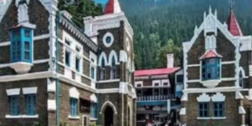 Dev Bhoomi Samiksha हाईकोर्ट का स्ट्रीट डॉग्स मामले में कड़ा रुख, बच्चों को होने वाले नुकसान पर सीएस से मांगा जवाब -