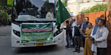 Dev Bhoomi Samiksha प्रगतिशील सब्जी उत्पादक कृषकों को दिया जाएगा पांच दिवसीय प्रशिक्षण, मंत्री गणेश जोशी ने हरी झण्डी दिखाकर किया रवाना -