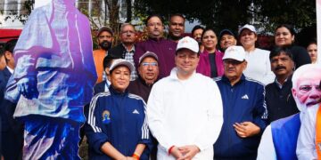 Dev Bhoomi Samiksha यूनिटी मार्च में सड़क पर उतरा दून : मुख्यमंत्री और मंत्री रेखा आर्या ने दिखाई हरी झंडी -