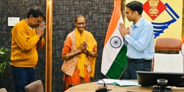 Dev Bhoomi Samiksha बेटे कैंसर पीड़ित मॉ-बाप को कर रहे थे घर से बेदखल, डीएम करेंगे जिला बदर -