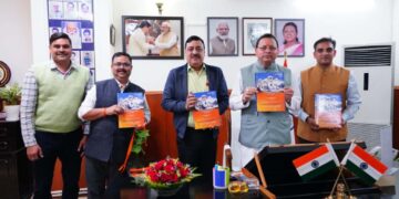 Dev Bhoomi Samiksha मुख्यमंत्री ने किया औद्योगिक विकास तथा MSME विभाग के शासनादेशों के संकलन का विमोचन -