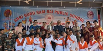 Dev Bhoomi Samiksha SGRR Public School बसन्त विहार का वार्षिकोत्सव धूमधाम से संपन्न -