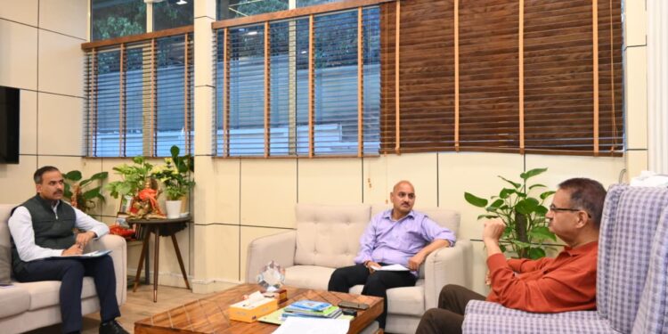 Dev Bhoomi Samiksha कृषि मंत्री गणेश जोशी ने की विभागीय योजनाओं की समीक्षा, मोरी में शीघ्र कोल्ड स्टोरेज निर्माण के दिए निर्देश -