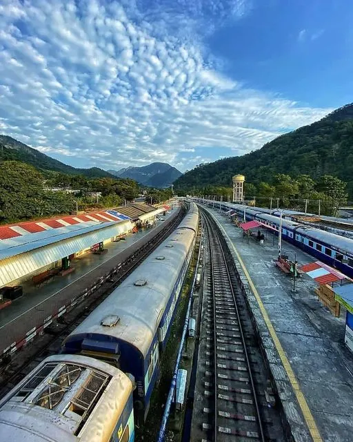 PHOTO SOURCE- Kathgodam Railway Station (FACEBOOK PAGE)