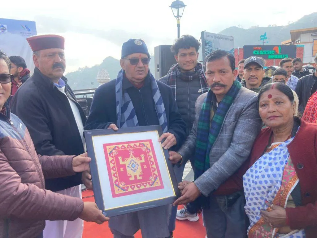 Dev Bhoomi Samiksha मसूरी पहुंचे मंत्री गणेश जोशी, विंटर लाइन कार्निवाल में किया प्रतिभाग। -