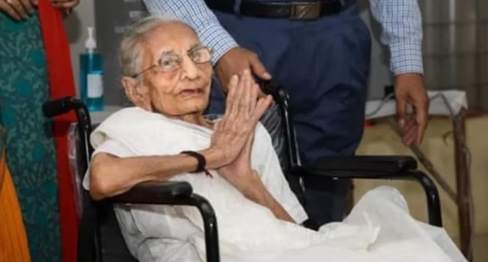 Dev Bhoomi Samiksha हीराबेन के निधन की खबर मिलते ही PM गुजरात रवाना, अंतिम संस्कार में होगे शामिल। -