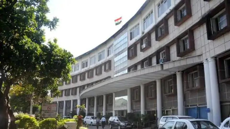 Dev Bhoomi Samiksha सीएम धामी के अध्यक्षता में कैबिनेट बैठक आज, इन मुद्दों पर लग सकती है मोहर -