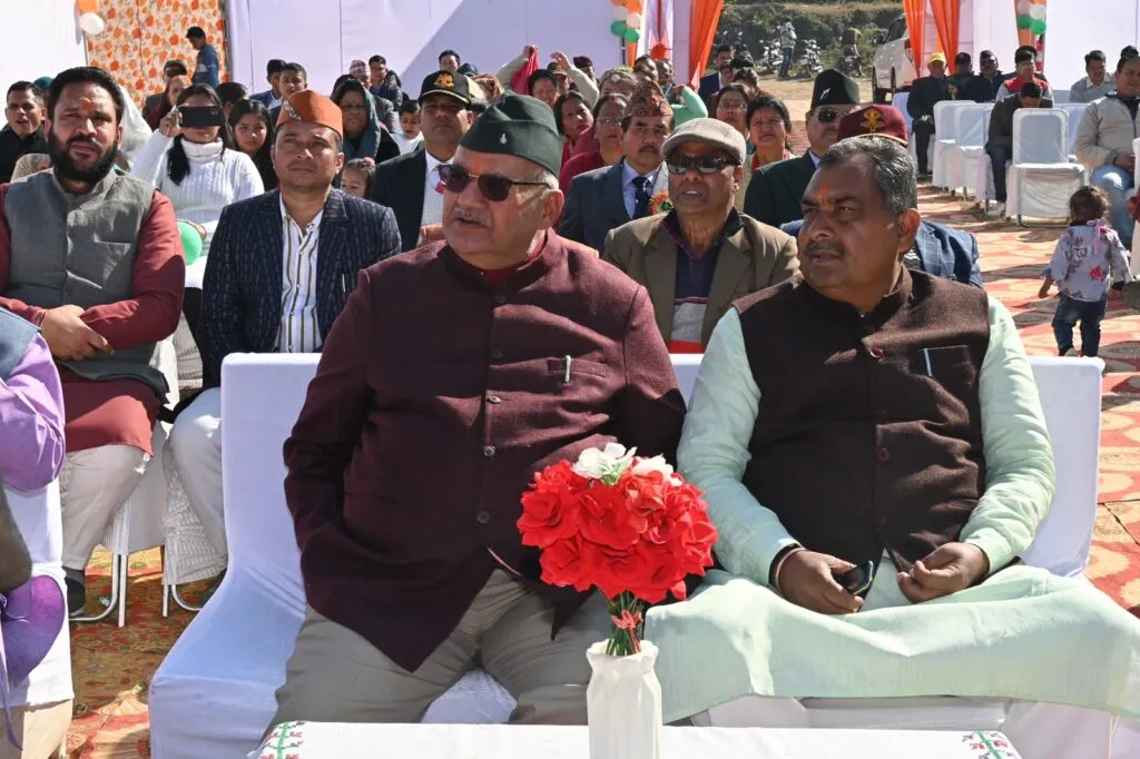 Dev Bhoomi Samiksha पूर्व सैनिक पर्वतीय जन कल्याण समिति पछवादून द्वारा आयोजित चतुर्थ स्थापना दिवस कार्यक्रम को संबोधित करते मंत्री जोशी। -