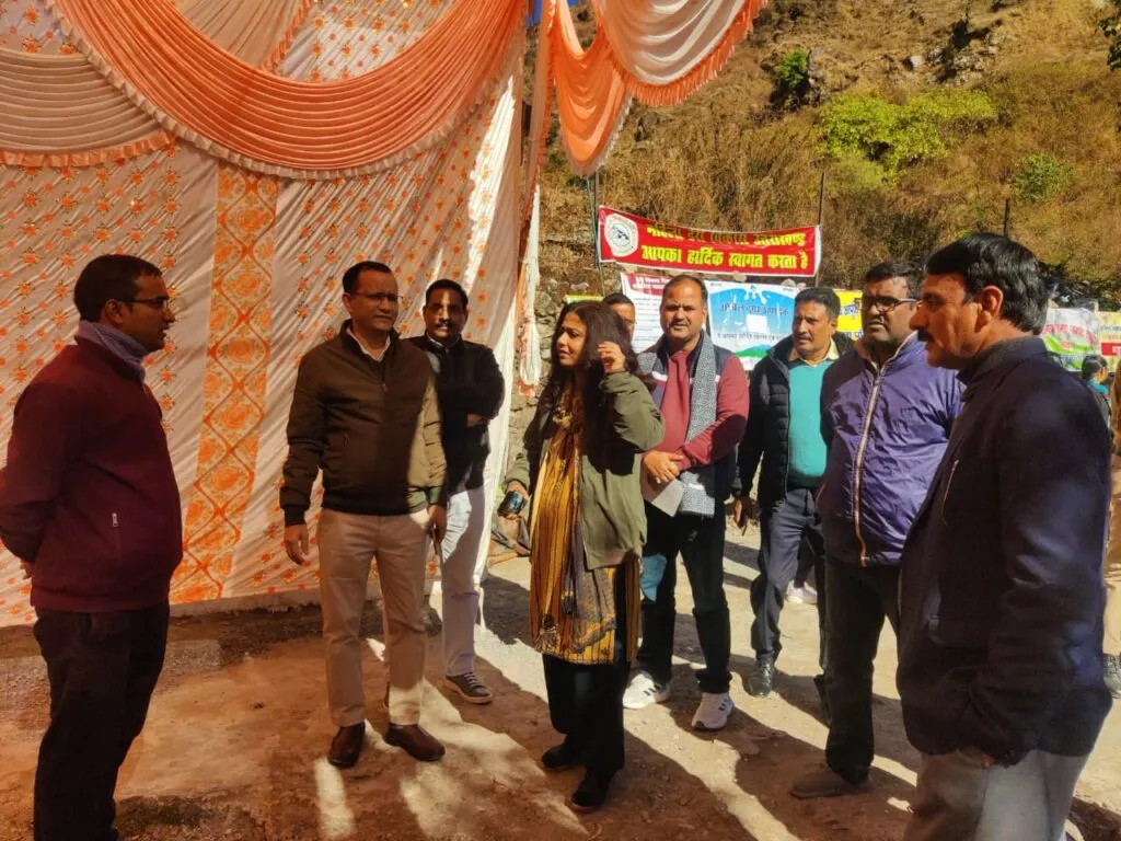 Dev Bhoomi Samiksha उत्तराखंड सरकार द्वारा जनमानस की समस्याओं को चौपालों के माध्यम से उनके ही क्षेत्रों में निस्तारित किए जाने हेतु दिए गए निर्देशों। -