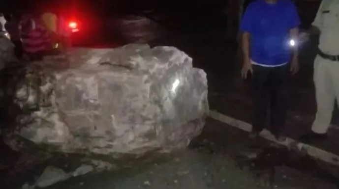 Boulder fell on Sahastradhara shop