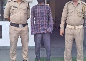 Dev Bhoomi Samiksha рдирд╛рдмрд╛рд▓рд┐рдЧ рд▓рдбрд╝рдХреА рдХреЛ рднрдЧрд╛рдХрд░ рд▓реЗ рдЬрд╛рдиреЗ рд╡рд╛рд▓рд╛ рдЕрднрд┐рдпреБрдХреНрдд рдЧрд┐рд░рдлреНрддрд╛рд░ -