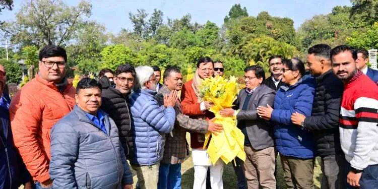 Dev Bhoomi Samiksha मुख्यमंत्री धामी से उत्तरांचल प्रेस क्लब की नव निर्वाचित कार्यकारिणी के सदस्यों ने भेंट की। -