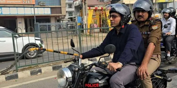 Dev Bhoomi Samiksha Dehradun : DM-SSP का बुलेट भ्रमण, साबित हो रहा है सार्थक, पढ़ें पूरी खबर। -