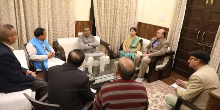 Dev Bhoomi Samiksha स्थानीय संदर्भों को शामिल कर तैयार करें पाठ्य पुस्तकें: धर्मेंद्र प्रधान -