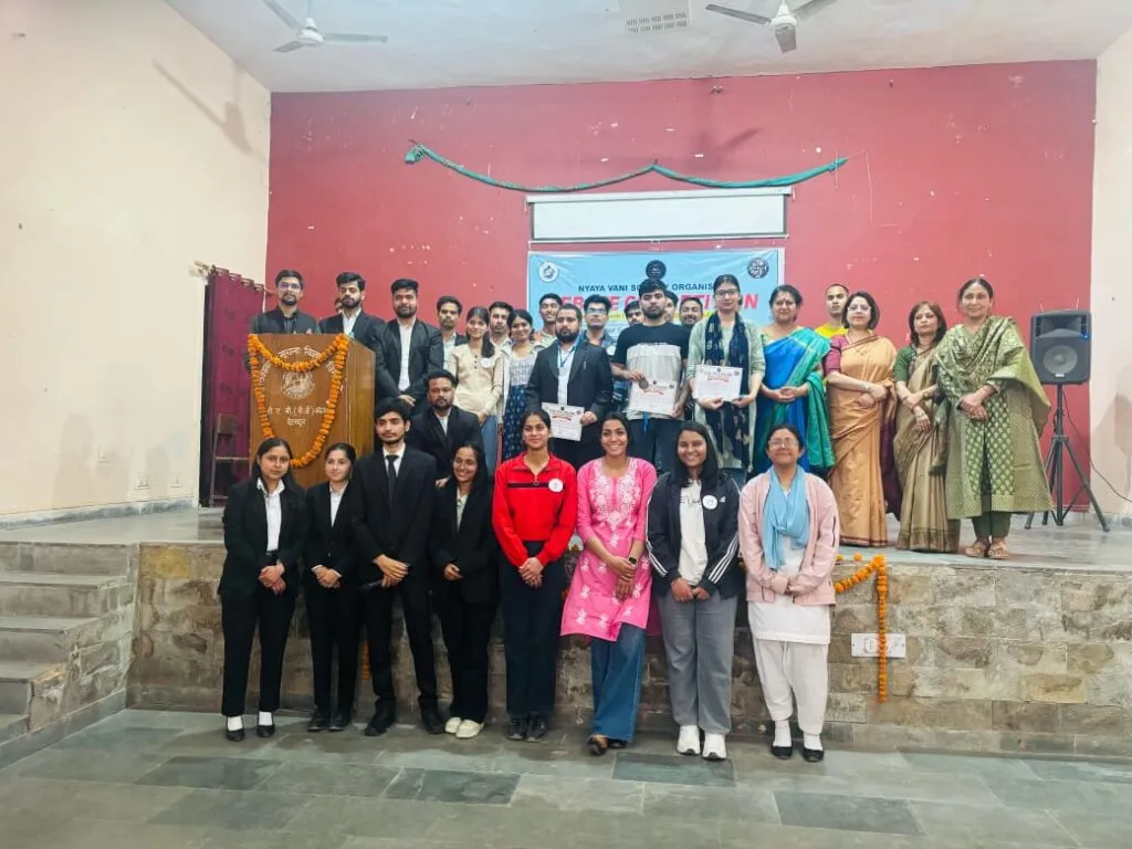 Dev Bhoomi Samiksha देहरादून: डीएवी महाविद्यालय में "भारत में लैंगिक समानता" विषय पर वाद-विवाद प्रतियोगिता का हुआ सफल आयोजन। -