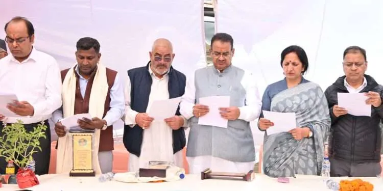 Dev Bhoomi Samiksha मसूरी में अंबेडकर जयंती पर सामूहिक संविधान पाठ, मंत्री गणेश जोशी ने किया समाजसेवियों और छात्रों का सम्मान -