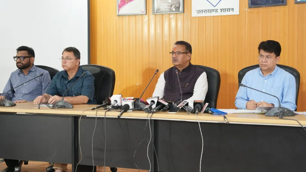 Dev Bhoomi Samiksha मिलेट्स, कीवी और ड्रैगन फ्रूट से चमकेगा किसानों का भविष्य -