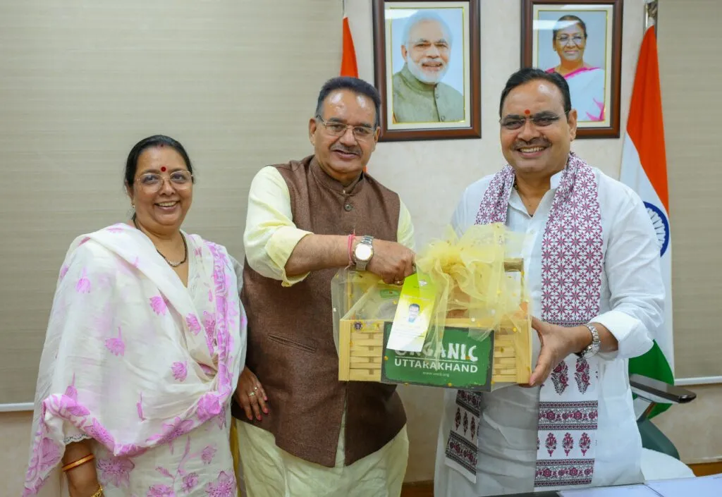 Dev Bhoomi Samiksha जयपुर: राजस्थान के मुख्यमंत्री भजनलाल शर्मा से शिष्टाचार भेंट करते उत्तराखंड के कृषि मंत्री गणेश जोशी -