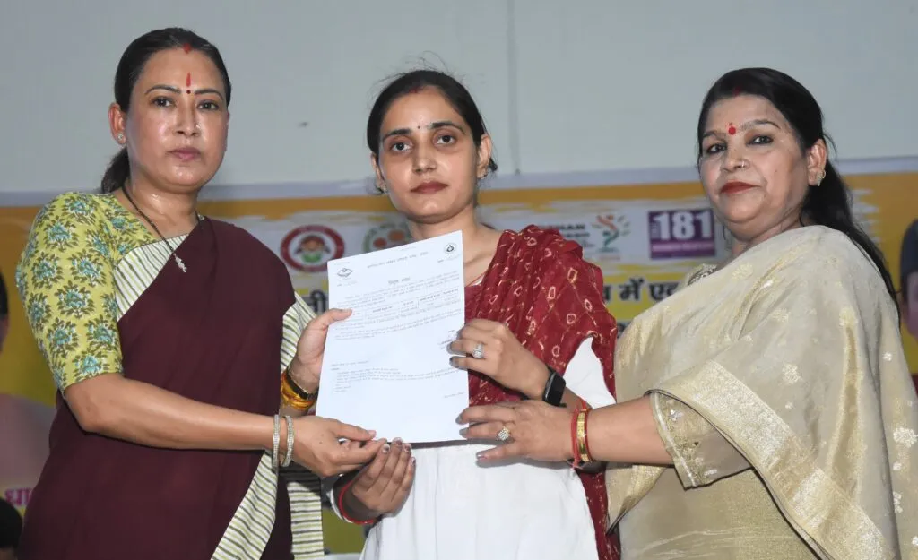 Dev Bhoomi Samiksha जनहित कार्यों की रीढ़ बनेगी आंगनबाड़ी कार्यकत्रियां : रेखा आर्या -