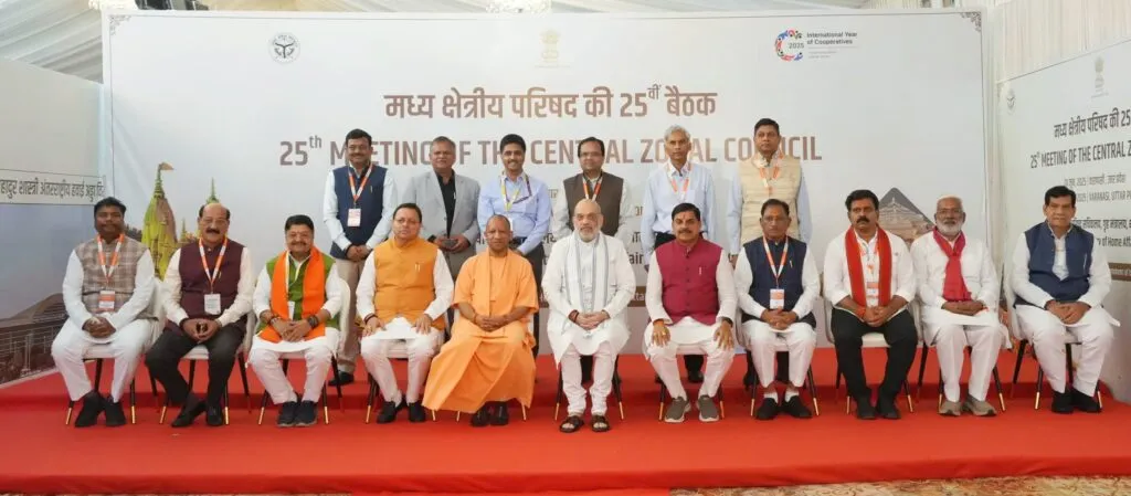 Dev Bhoomi Samiksha सीमावर्ती क्षेत्रों में सड़क व संचार सुविधाओं के विस्तार किया जाना जरूरी : मुख्यमंत्री -
