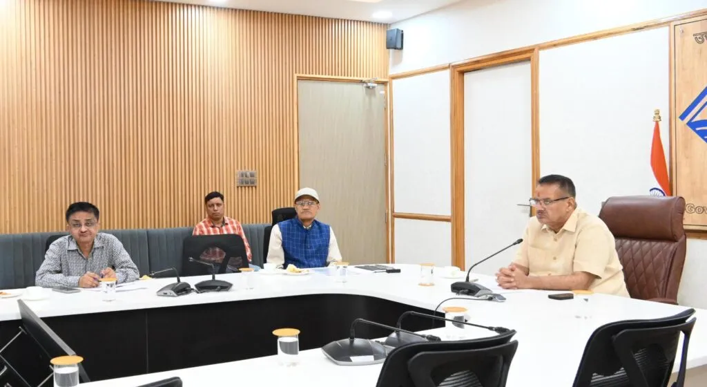 Dev Bhoomi Samiksha विकसित कृषि संकल्प अभियान की समीक्षा बैठक में वर्चुअल जुड़े कृषि मंत्री गणेश जोशी -