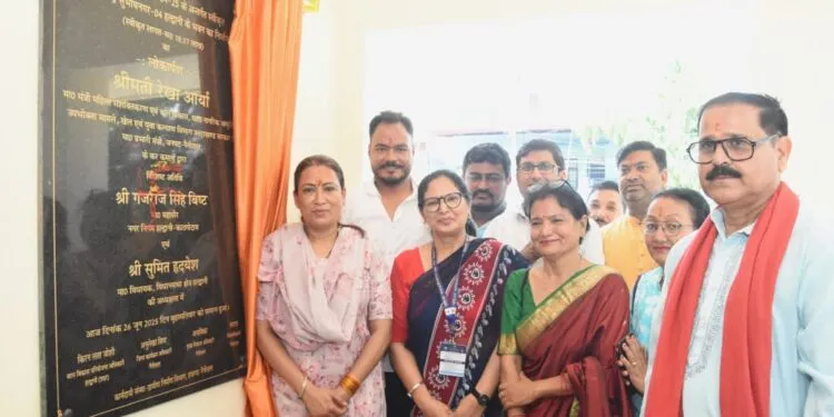 Dev Bhoomi Samiksha भविष्य निर्माण के सेंटर बने आंगनबाड़ी केंद्र : रेखा आर्या -