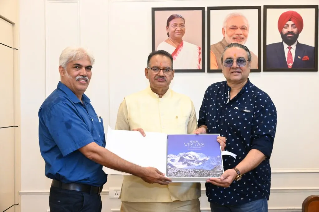 Dev Bhoomi Samiksha कैबिनेट मंत्री गणेश जोशी से मिले फोटोग्राफर भूमेश भारती -