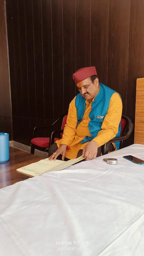 Dev Bhoomi Samiksha BKTC उपाध्यक्ष सती ने मंदिर समिति विश्राम गृहों का औचक निरीक्षण किया। -