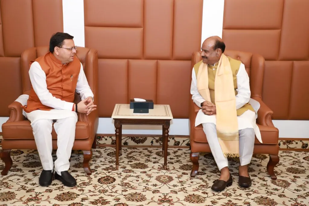 Dev Bhoomi Samiksha मुख्यमंत्री धामी ने लोकसभा अध्यक्ष ओम बिड़ला से की शिष्टाचार भेंट -