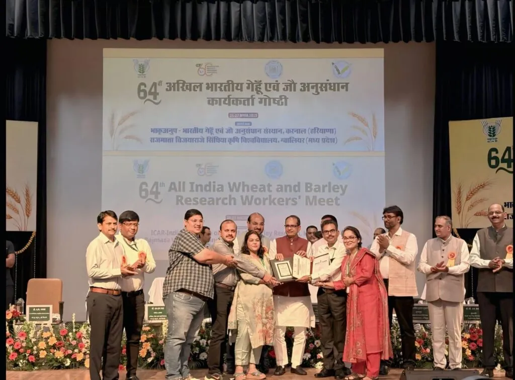 Dev Bhoomi Samiksha पंतनगर कृषि विश्वविद्यालय के वैज्ञानिकों को मिला सम्मान -