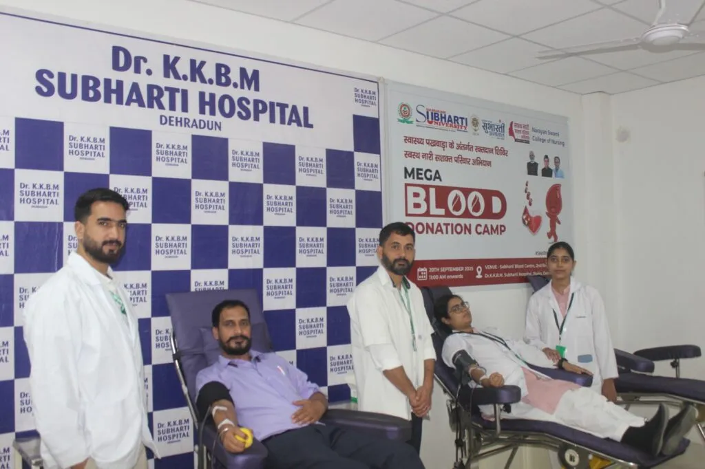 Dev Bhoomi Samiksha Dehradun News: सुभारती विश्वविद्यालय में 104 लोगों ने किया रक्तदान -