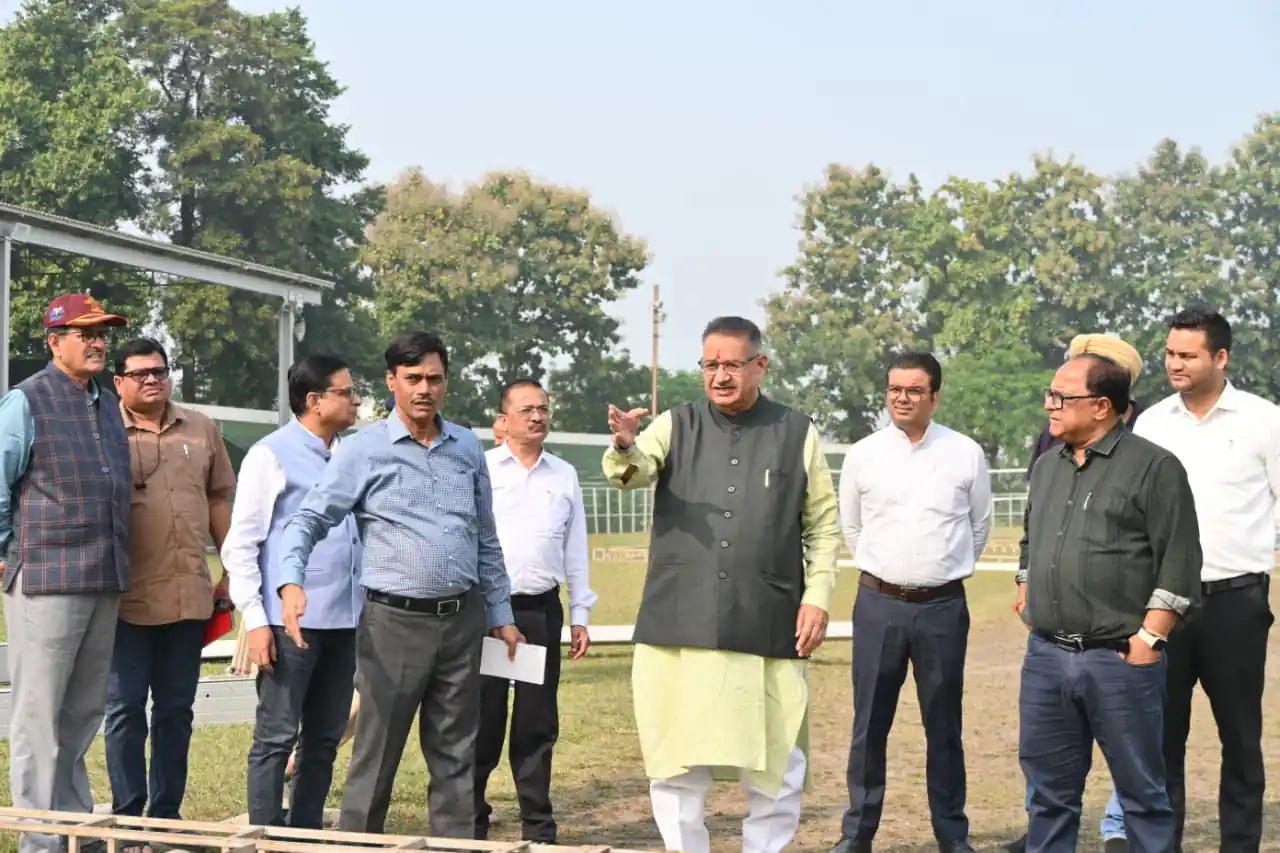 Dev Bhoomi Samiksha कृषि मंत्री गणेश जोशी ने पंतनगर में आयोजित होने वाले कृषक सम्मेलन की तैयारियों का लिया जायजा -