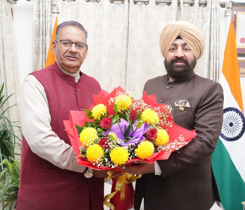 Dev Bhoomi Samiksha राजभवन का नाम लोक भवन होने पर राज्यपाल को बधाई एवं शुभकामनाएं देते गणेश जोशी -