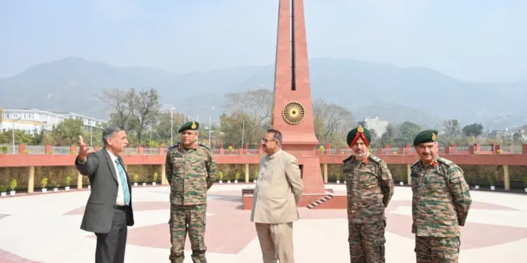 Dev Bhoomi Samiksha सैनिक कल्याण मंत्री गणेश जोशी से मिले मध्य कमान के आर्मी कमाण्डर -