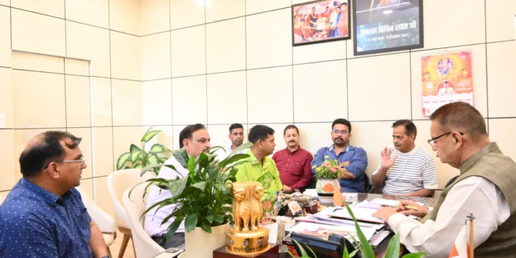 Dev Bhoomi Samiksha मसूरी विधानसभा क्षेत्र के मोटर मार्ग कार्यों की समीक्षा करते कैबिनेट मंत्री गणेश जोशी -