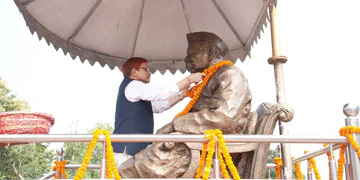 Dev Bhoomi Samiksha पंडित गोविंद बल्लभ पंत जी की 139वीं जयंती पर पंतनगर विश्वविद्यालय ने किया श्रद्धापूर्वक स्मरण -