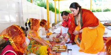 Dev Bhoomi Samiksha मुख्यमंत्री ने शारदीय नवरात्रि की महानवमी पर किया हवन एवं कन्या पूजन -