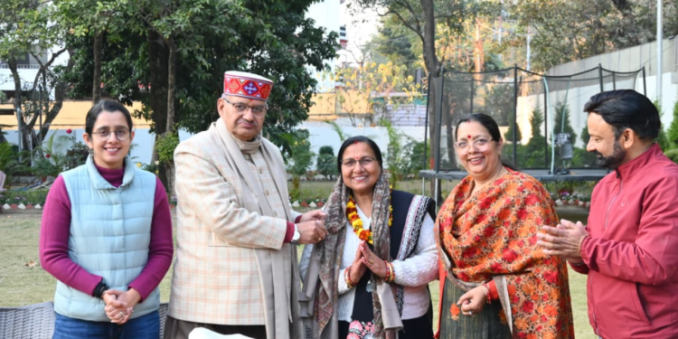 Dev Bhoomi Samiksha महिलाओं द्वारा प्रथम रामलीला मंचन: मंत्री जोशी ने मातृशक्ति को किया सम्मानित -