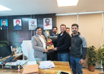 Dev Bhoomi Samiksha рджреАрдкрдХ рддреЛрдорд░ рдХреА рдзрдорд╛рдХреЗрджрд╛рд░ рдмрд▓реНрд▓реЗрдмрд╛рдЬреА рд╕реЗ рдкрд╛рд╡рд░ рдкреИрдВрдерд░реНрд╕ рдмрдиреА рдЯреНрд░рд┐рдпреЛ рдХрдк 2026 рдХреА рдЪреИрдВрдкрд┐рдпрди -