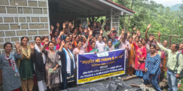 Dev Bhoomi Samiksha गाजर घास जागरूकता सप्ताह के पांचवें दिन जागरूकता कार्यक्रम एवं खरपतवार प्रबंधन प्रशिक्षण आयोजित -